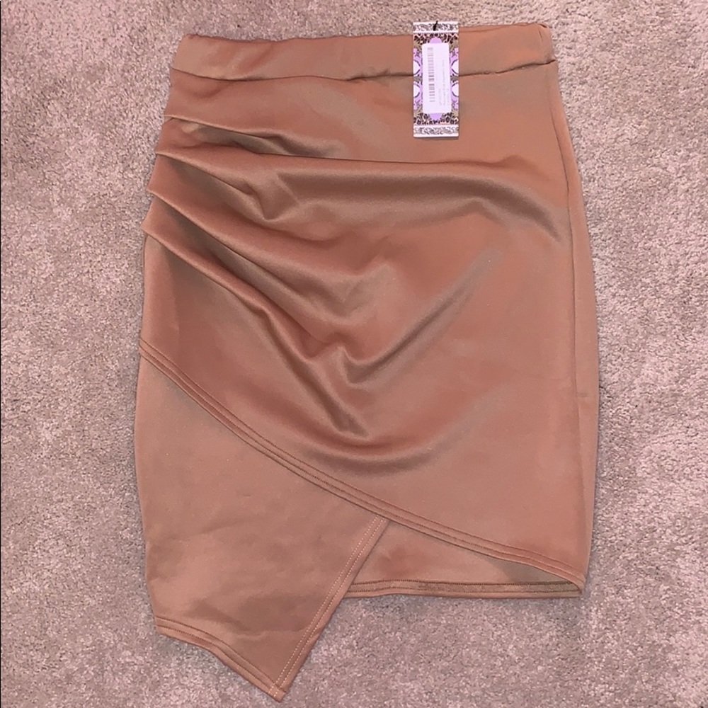 Camel skirt